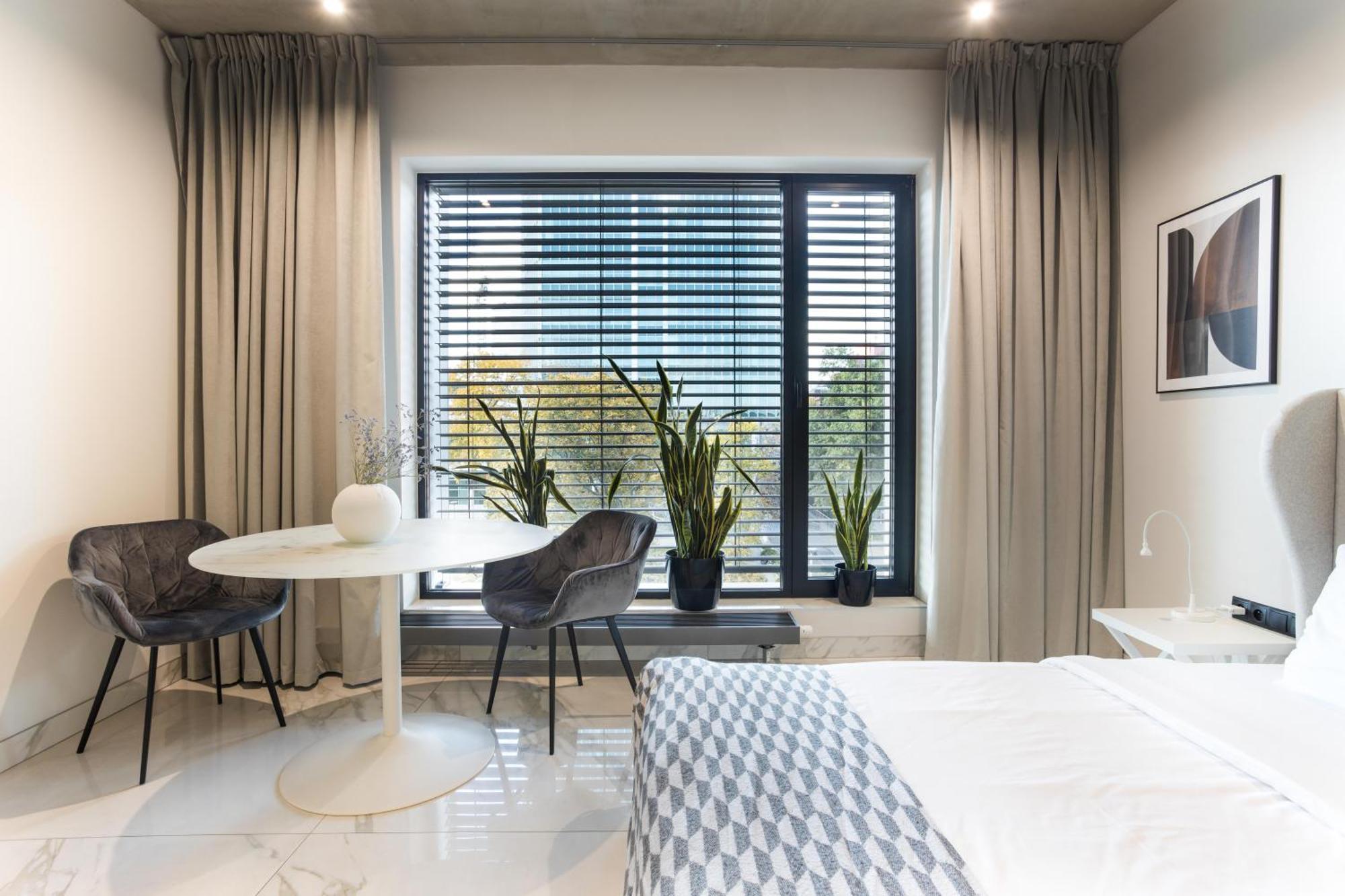 Centro Design Apartments - Polwiejska Познань Екстер'єр фото